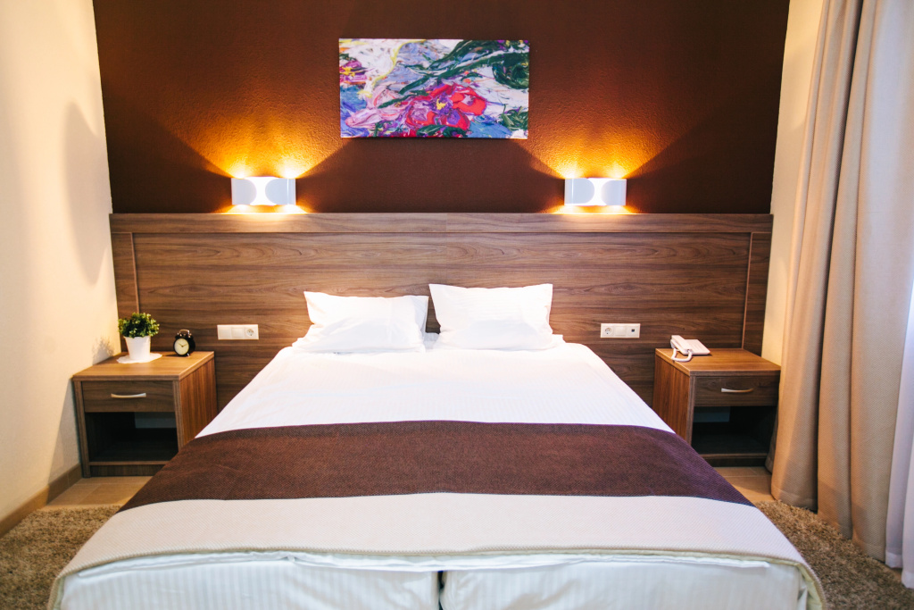 Standard with Shower Double room (full double bed)