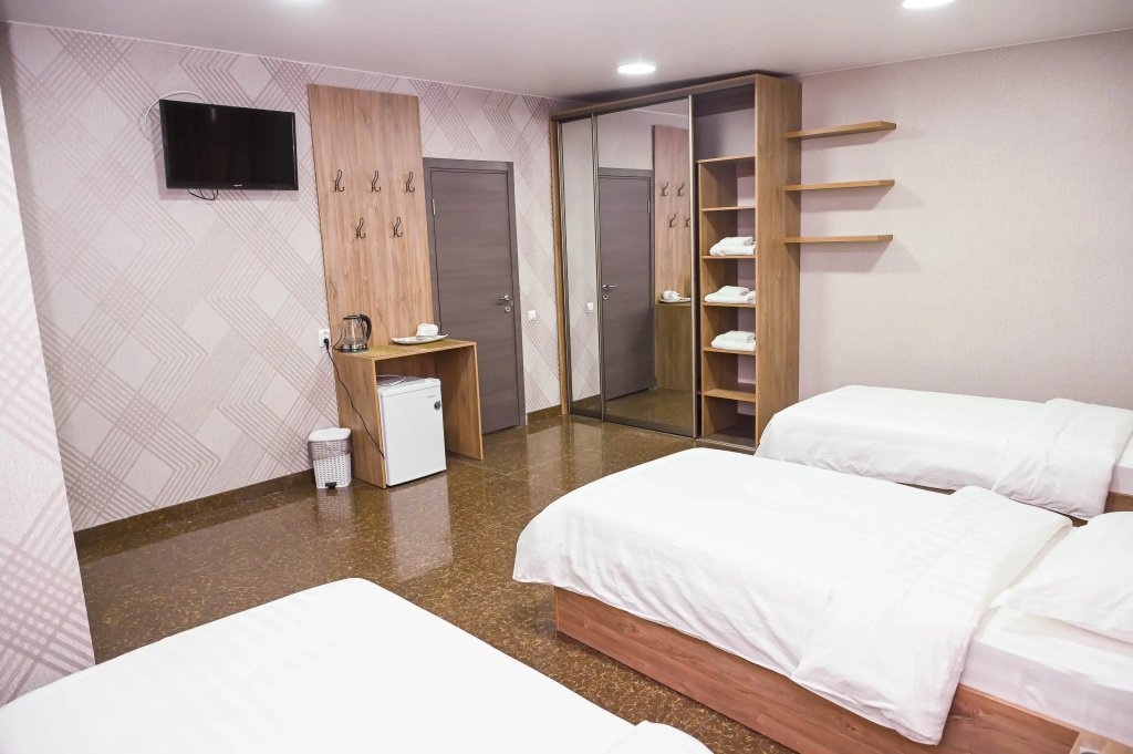 Economy Triple room