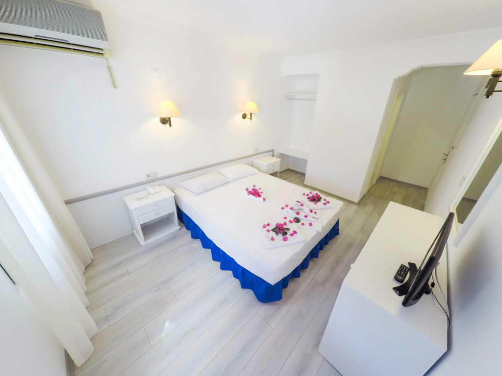 Economy Double room (full double bed)