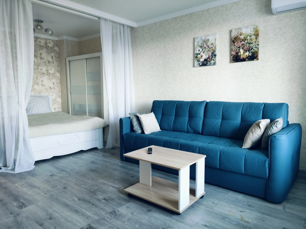 Квартира Cozy and bright apartment — фото