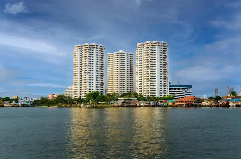 Отель Riverine Place and Residence — фото