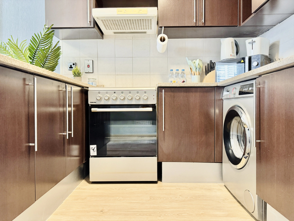 Апартаменты Cosmos Living Spacious Studio With Balcony — фото