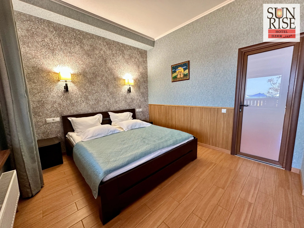 Deluxe Double room with sea view (full double bed)
