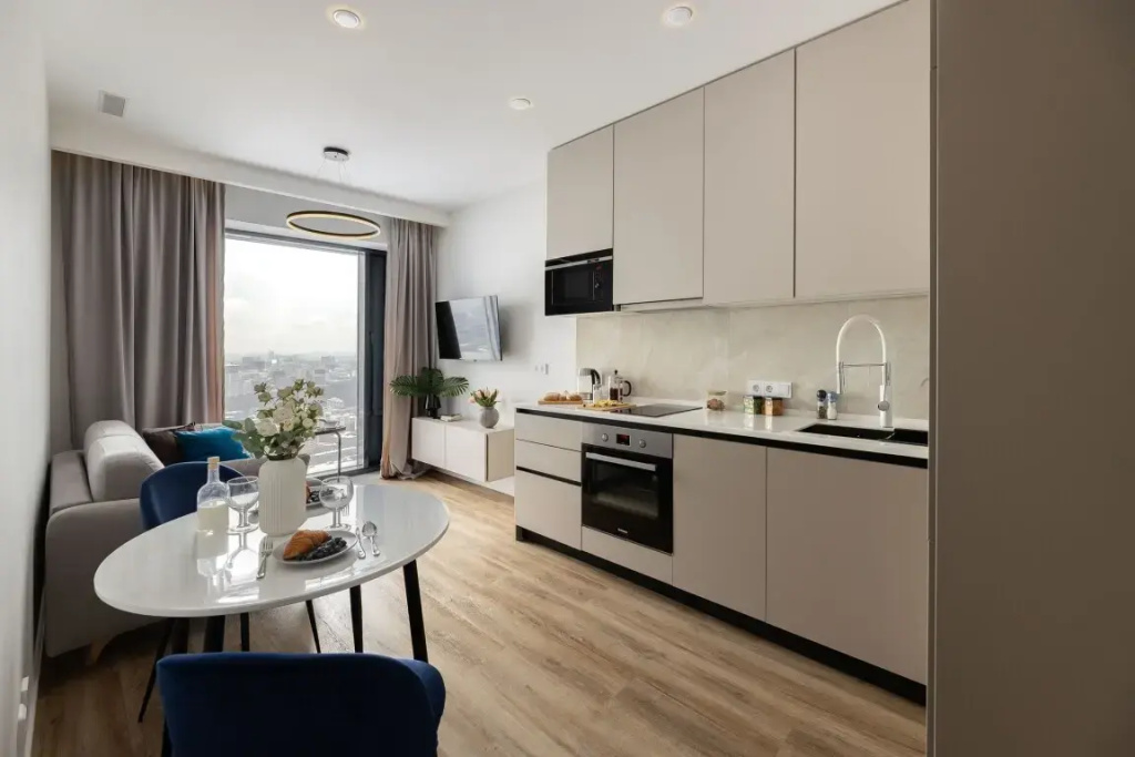Апартаменты SMART LOFTS | Panorama | 52 этаж с видом на закат | Отдельная спальня | У метро — фото