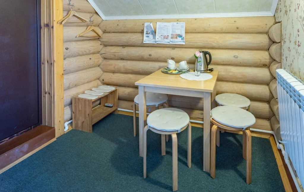 Шестиместные апартаменты в Ласточкин дом