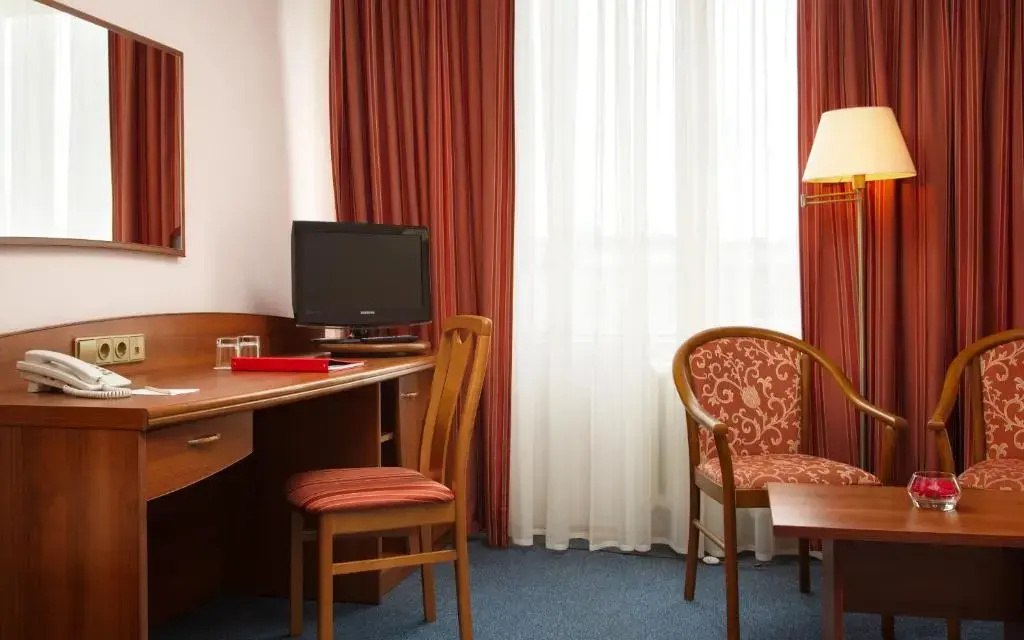 Double Junior Suite full double bed