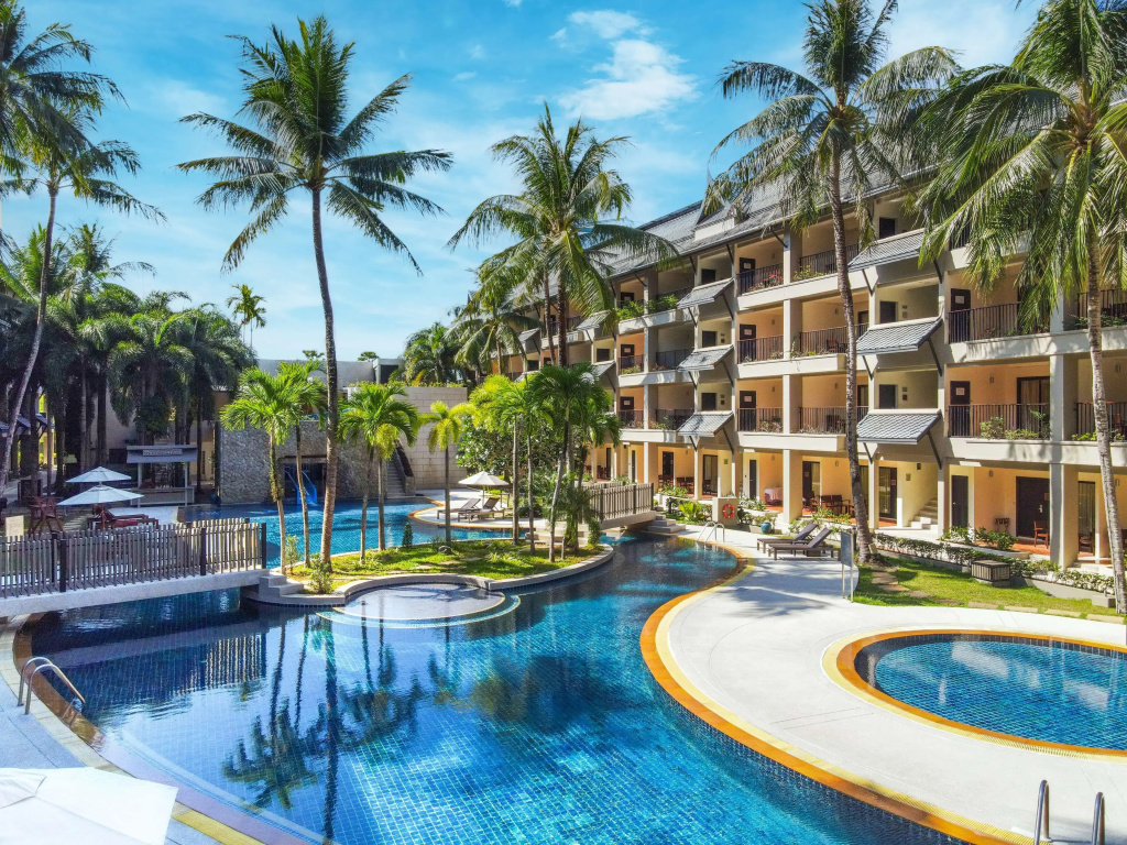 Отель Radisson Resort and Suites Phuket — фото