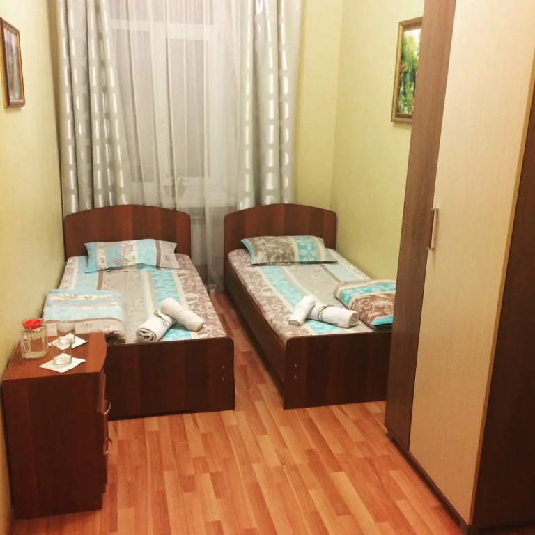 комната 90 квадратных метров. меблированные комнаты август санкт-петербург. суточный квартира в санкт-петербурге. интерьер комнаты в питере. две комнаты санкт петербург.