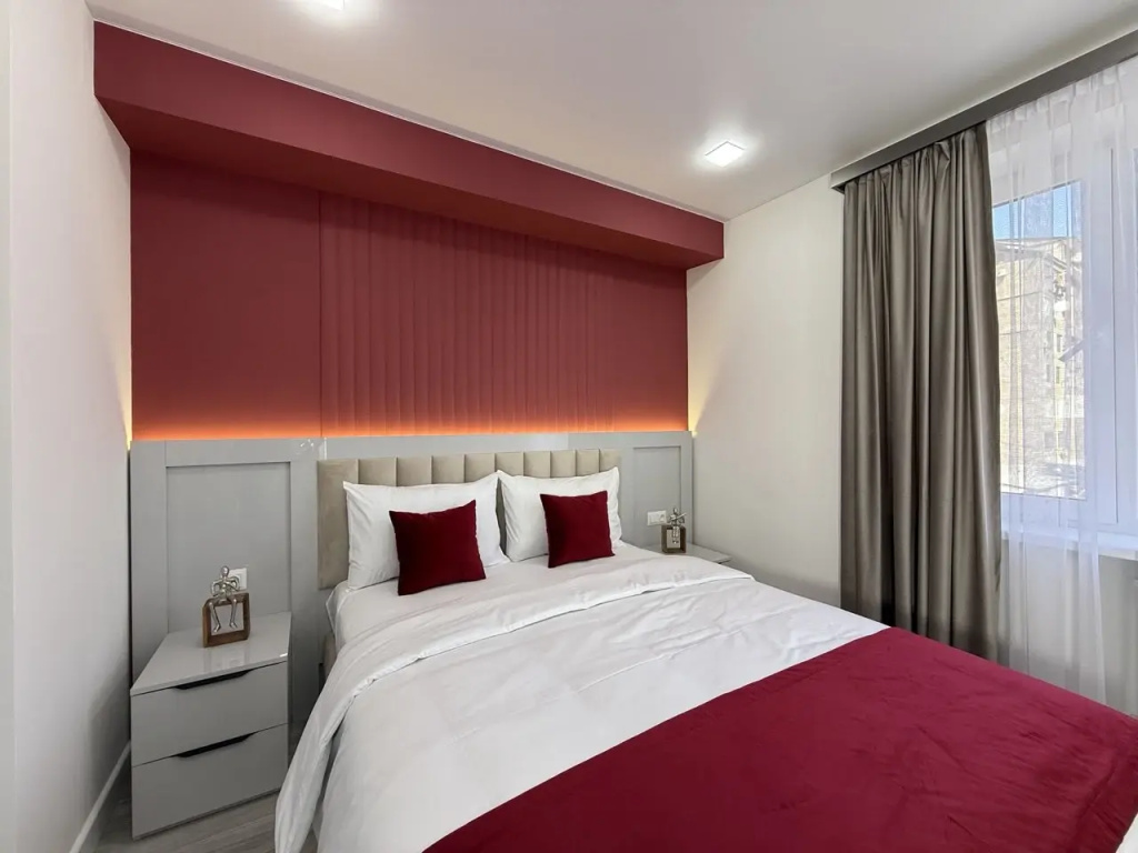 New Trendy 1Bd Apt, Unbeatable Location Flat