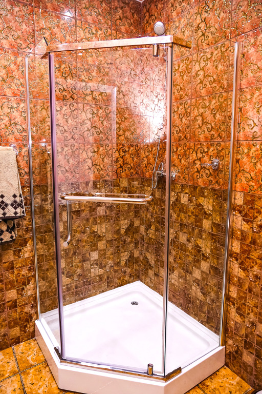 Отель Антураж