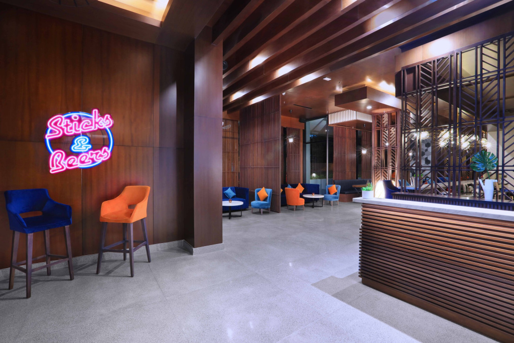 Lobby & Reception