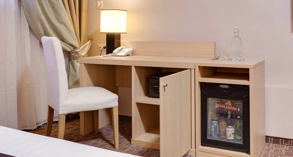 Double Suite (full double bed)