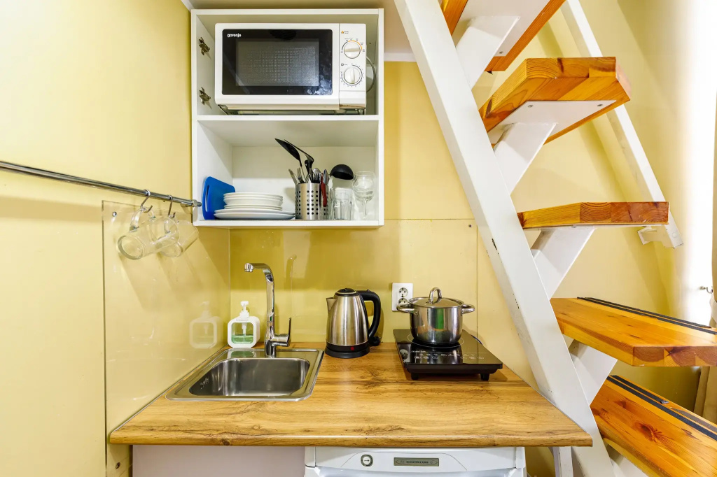 Отель Апартаменты Roomstay Гривцова 13 Classic Studio #4 в Санкт-Петербурге