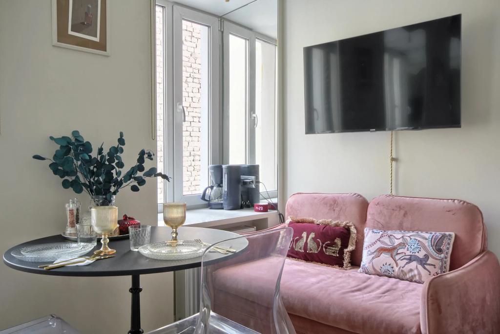 Апартаменты MyHomeYourHome на Лиговском проспекте д.141 Б — фото
