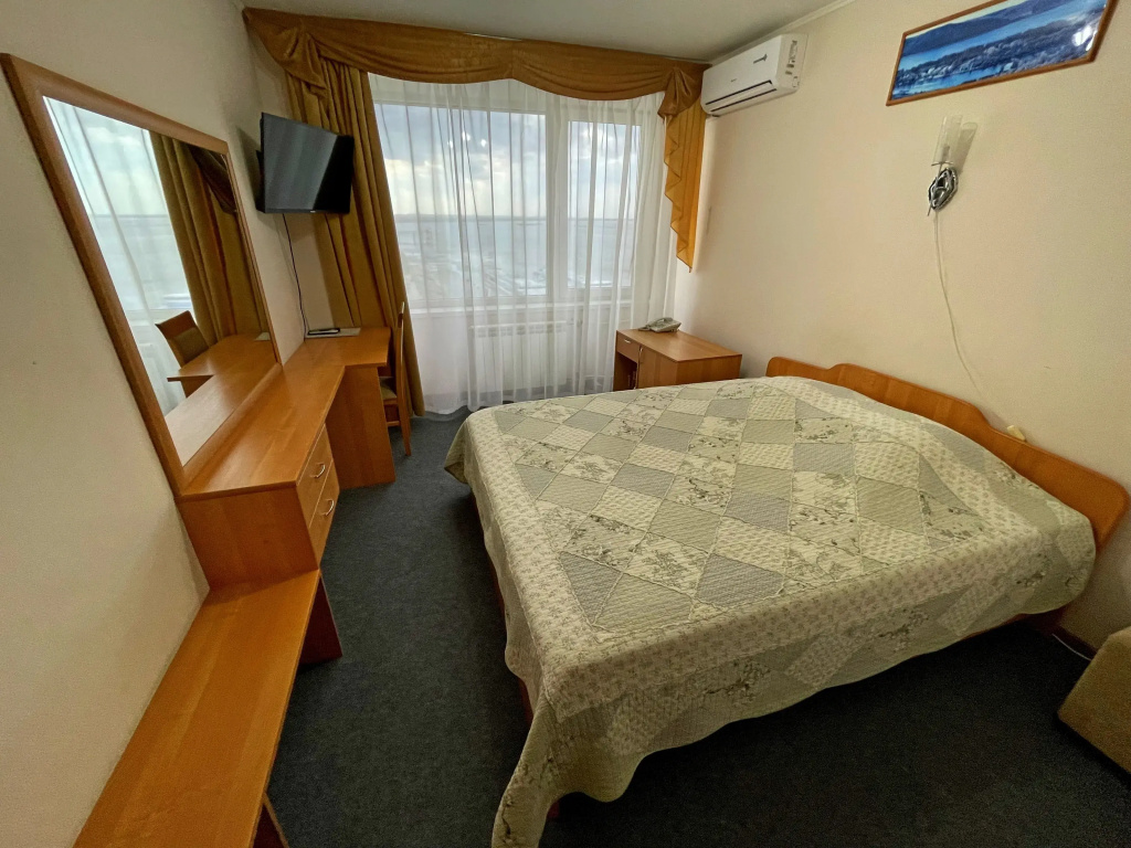 Standard Double room (full double bed)