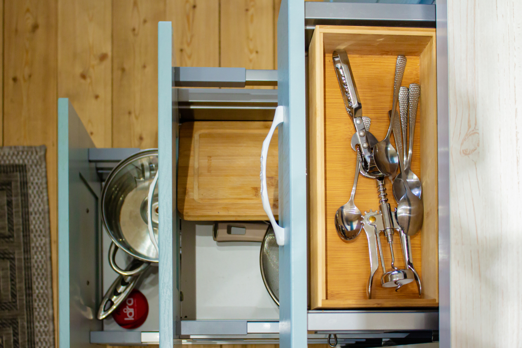 Двухместный семейный номер Classic с красивым видом из окна двуспальная кровать и диван в Wolf