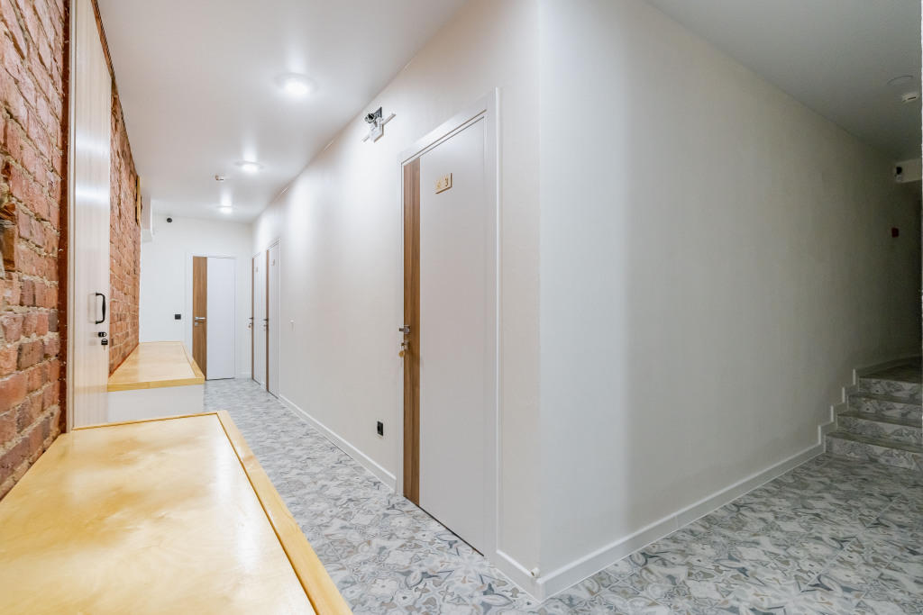 Двухуровневый. Апартаменты невский астер санкт-петербург. Эко отель санкт петербург. Стороны света шерегеш. Эко гостиница.