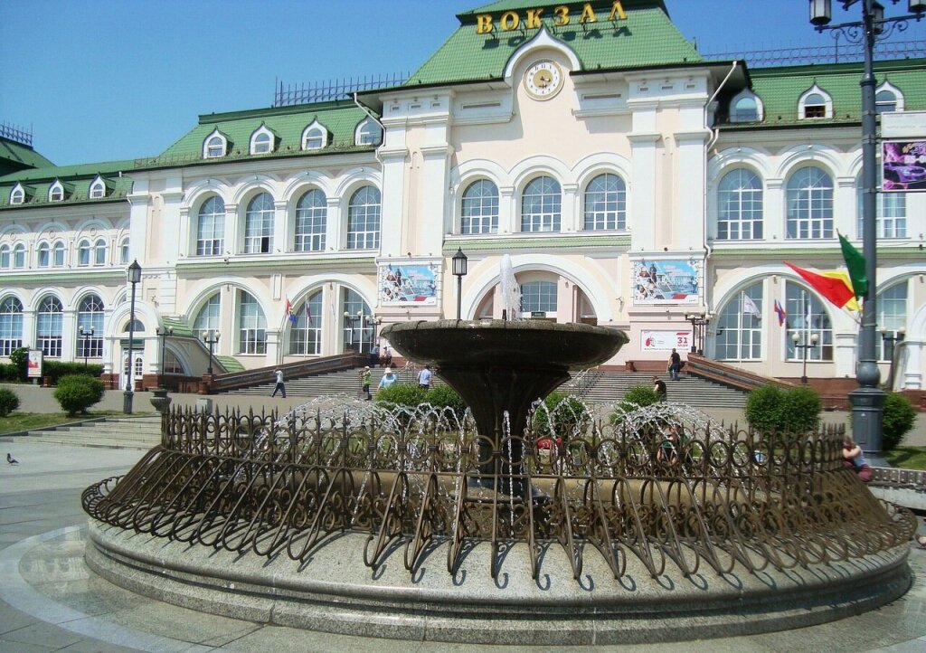 хабарову привокзальная площадь. хабаровск вокзал жд вокзал. жд вокзал хабаровск. станция хабаровск 1. исторический вокзал хабаровска.