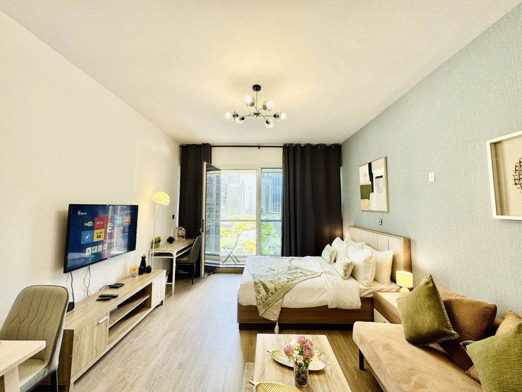 Апартаменты Cosmos Living Spacious Studio With Balcony — фото