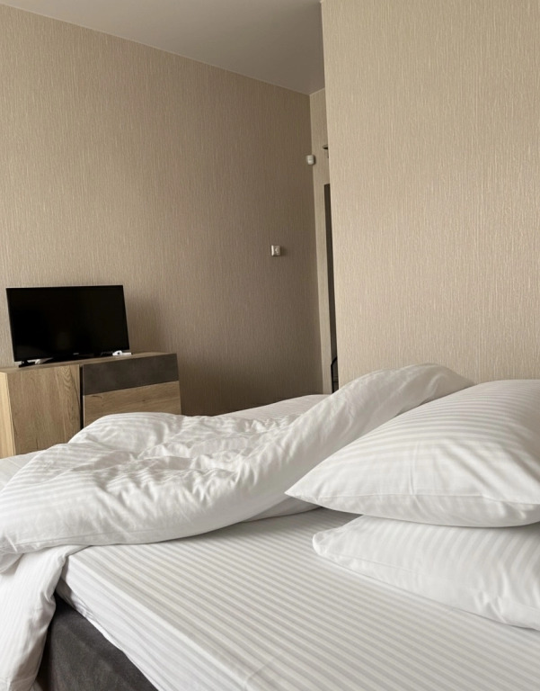 Двухместные апартаменты с видом на внутренний двор двуспальная кровать в Eva Apartments