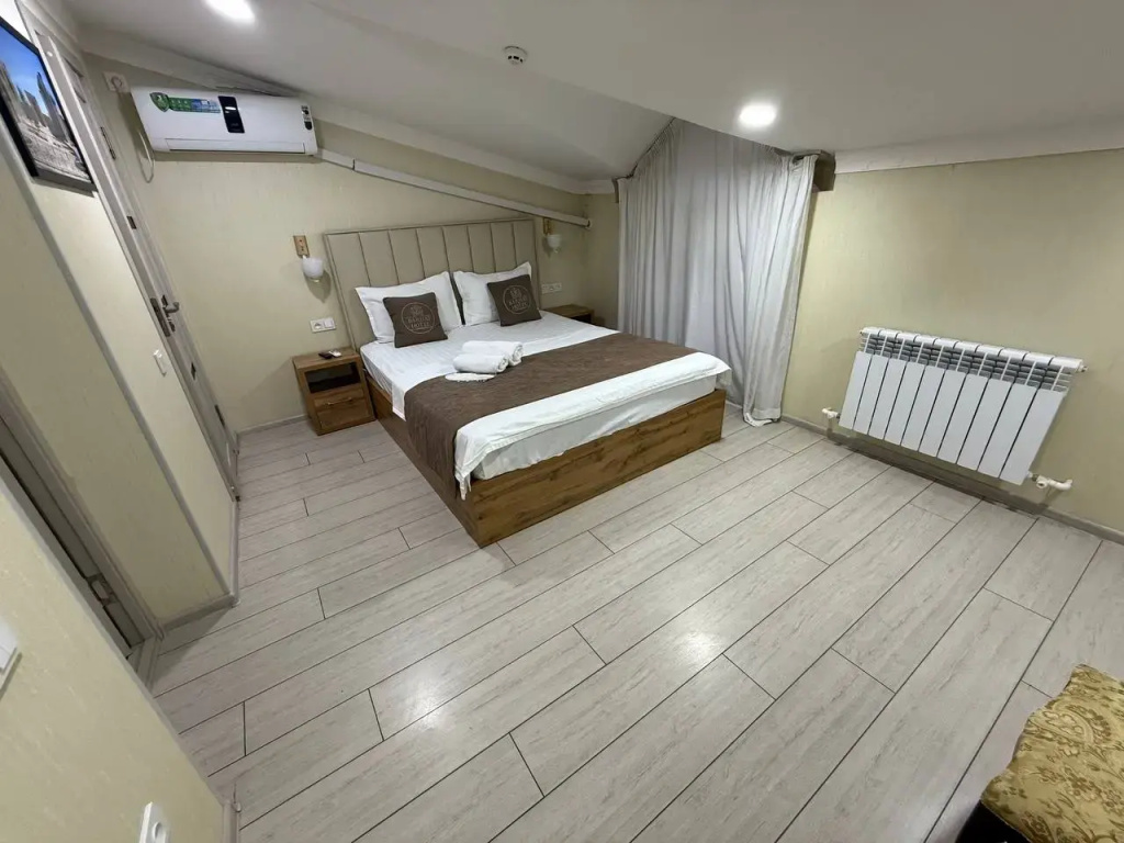 Standard Double room (full double bed)