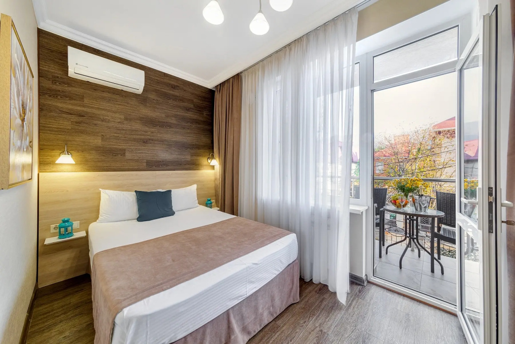Astel Villa Hotel Room Type - Double room with balcony full double bed