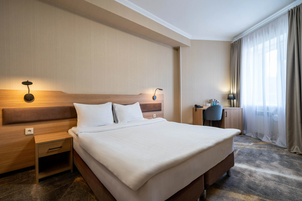 Hotel Yevropa Room Type - Superior Standard Double room full double bed