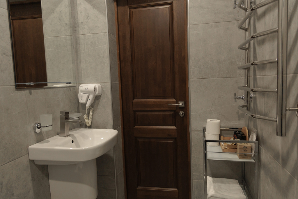 Двухместный люкс с 2 комнатами с балконом и с видом на море двуспальная кровать в Нарт