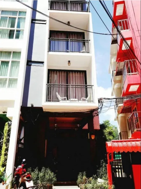 Arch Club Pa Tong Hotel