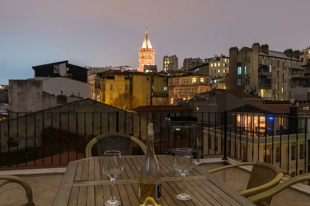 Rooftop History Apartments