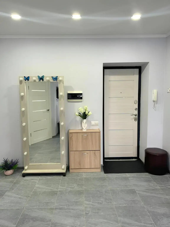 Квартира Уютная просторная Евродвушка с видом на гору - фото 18