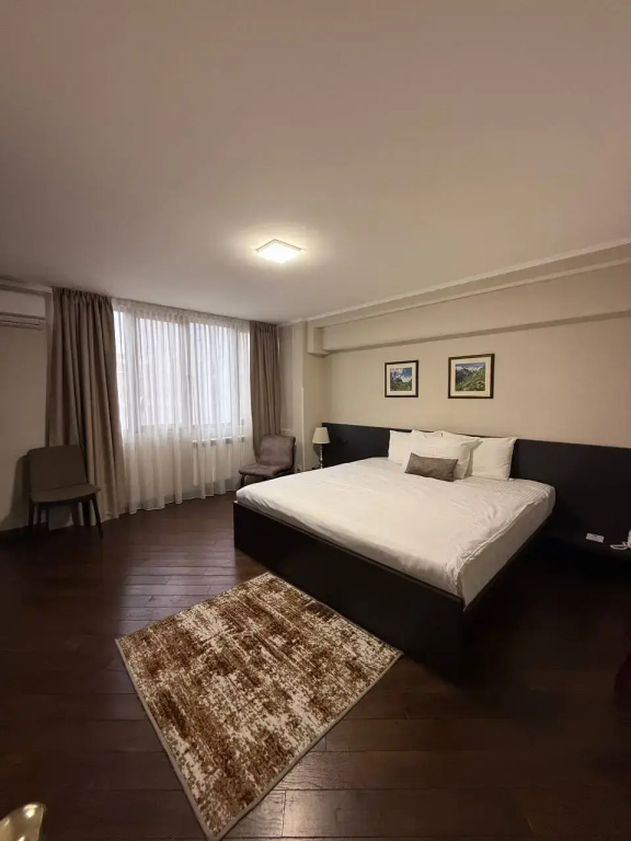 Double Suite (full double bed)