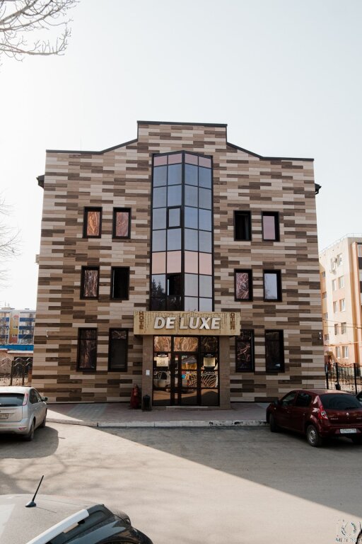 Deluxe Hotel