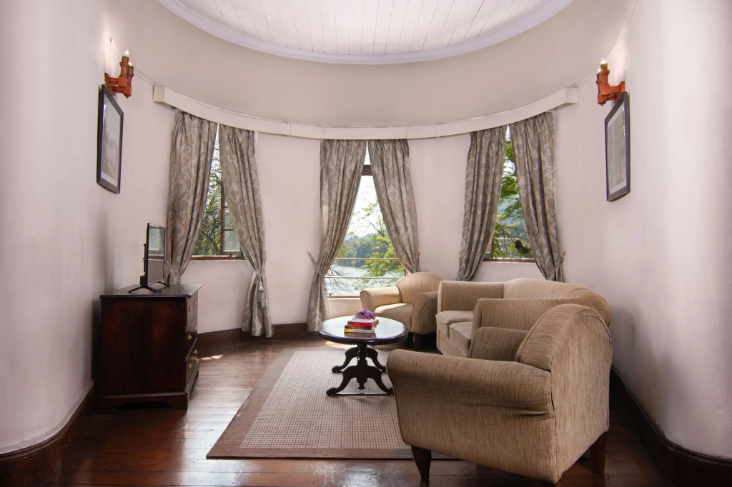 Executive Suite with city view