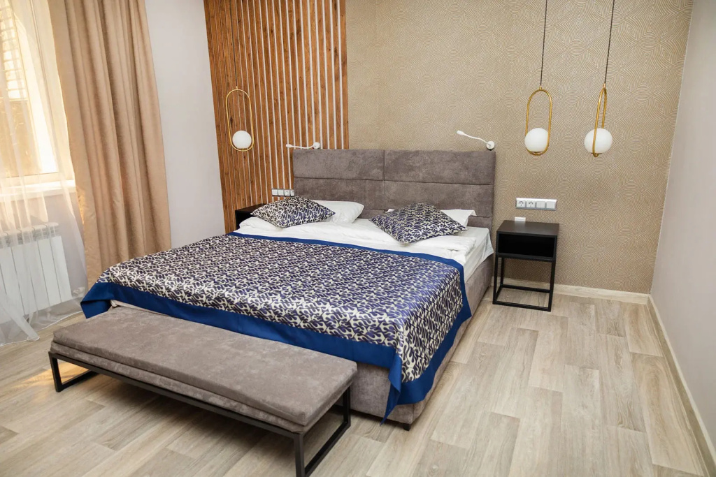 Superior Double Suite (full double bed)