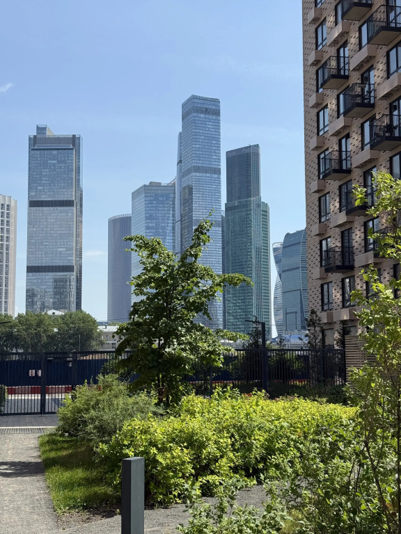 Квартира Роскошная с Дизайнерским Люкс Решением и Видом на Реку и Москва-Сити — фото