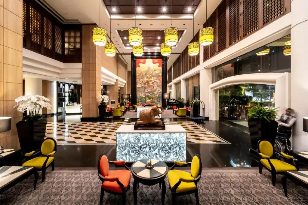 Отель Century Park Hotel — фото