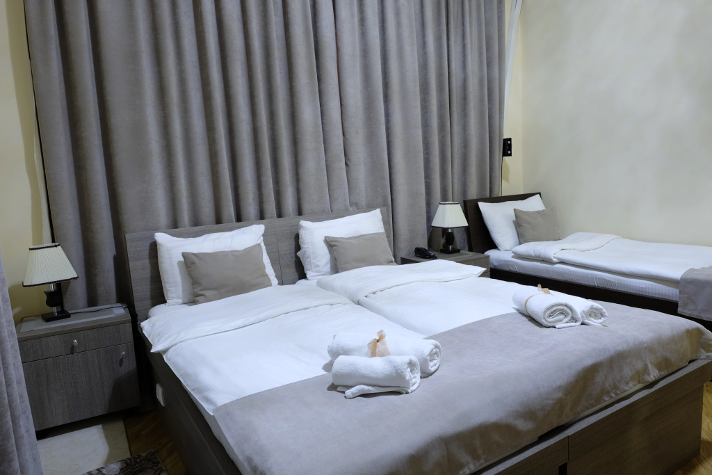 Economy Triple room