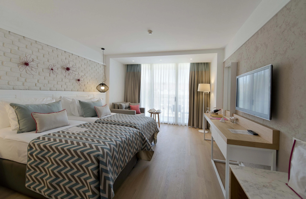 Akra Kemer image Room