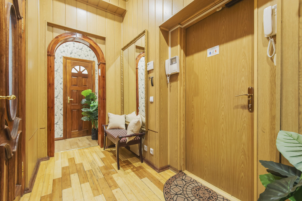 Отель Квартира GM Apartments Уютная двушка рядом с Кремлем и Арбатом в Москве