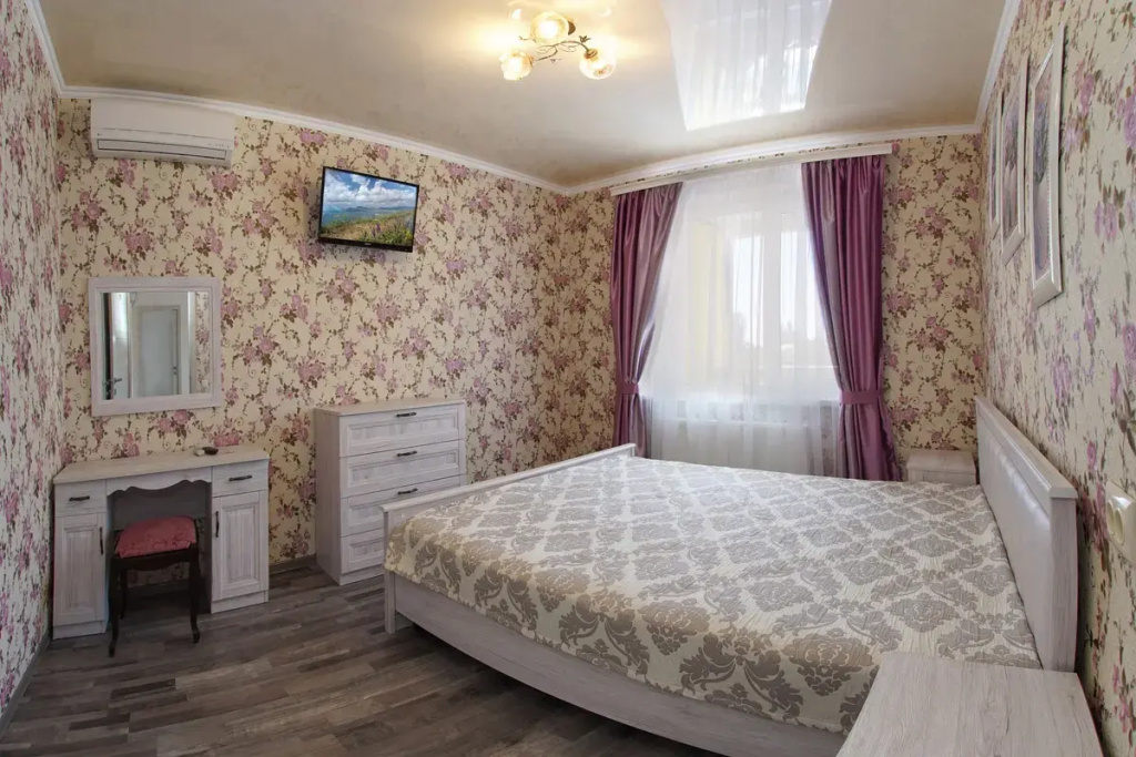 Quintuple Family Suite with balcony