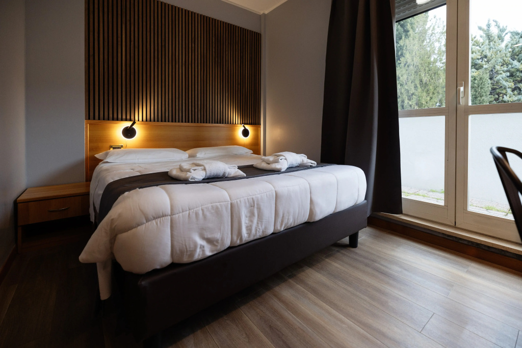 Standard Double room (full double bed)