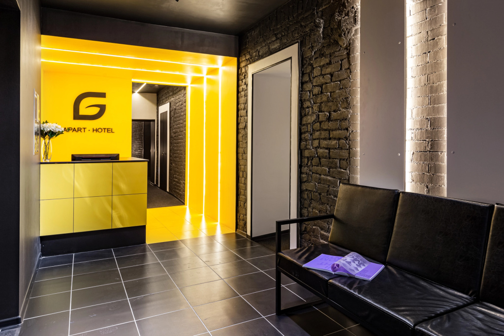 Lobby & Reception
