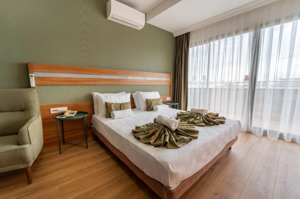 Superior Double room (full double bed)