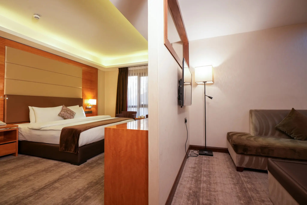 Superior Double room with garden view (full double bed)