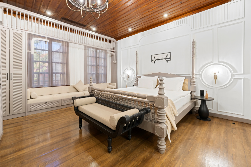 Superior Double room (full double bed)