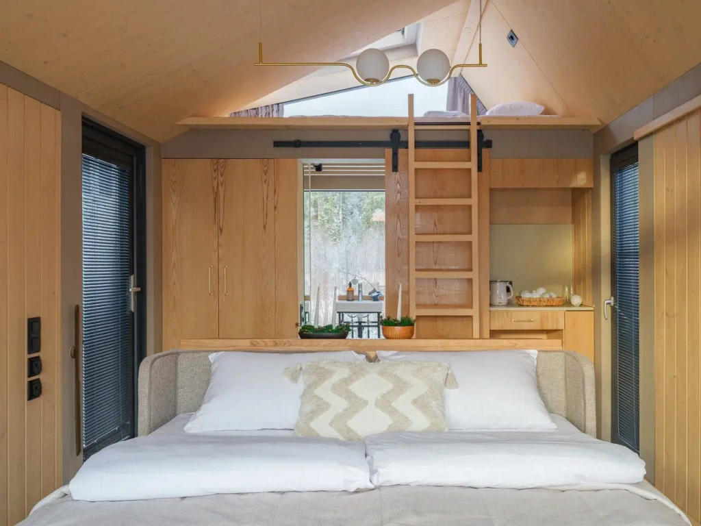 Triple Family Cottage with view