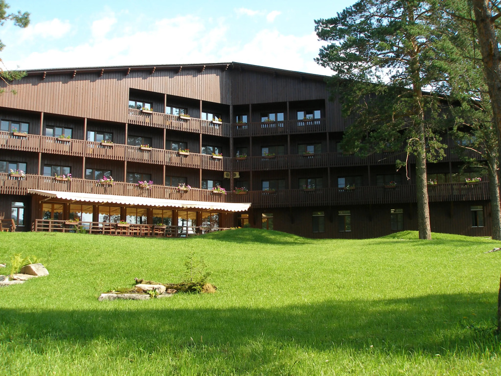 Спорт отель гладенькая цены. Гостиница гладенькая Саяногорск. Загородный отель гладенькая Хакасия. Эко курорт гладенькая Хакасия. Спорт отель гладенькая Хакасия.