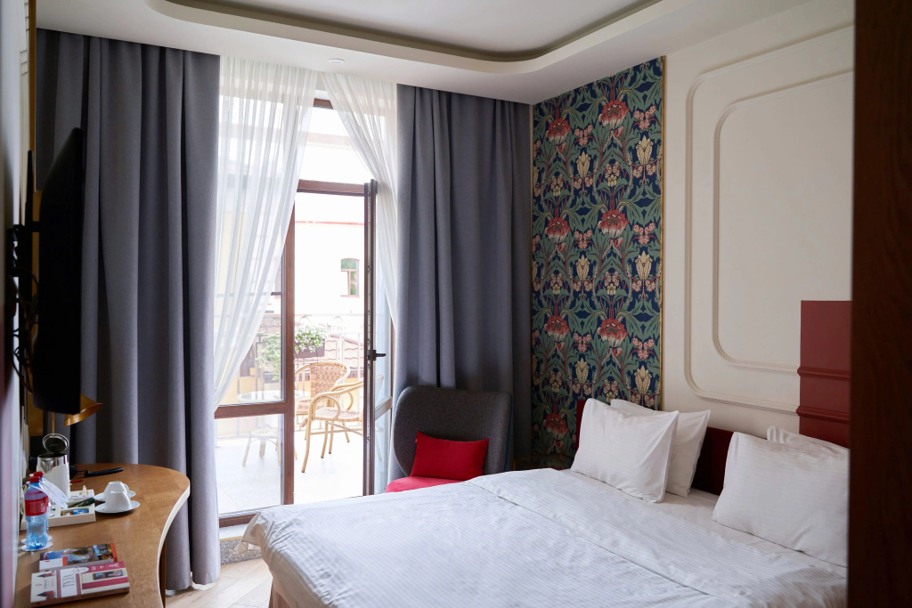 AZIMUT City Hotel Tula Room Type - Standard Double room with balcony full double bed