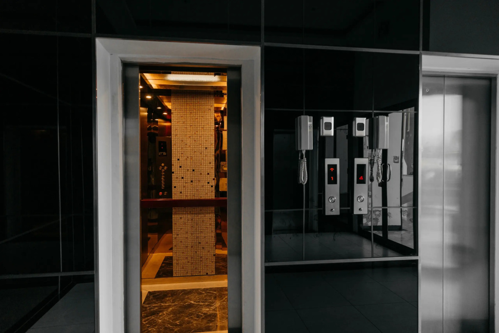 Aristo 2 Surin Beach by Chiwa Apartments